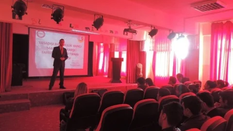 Öğrencilere Yasadışı Bağımlılık Yapıcı Maddelere Karşı Farkındalık Arttırma Konferansı Verildi