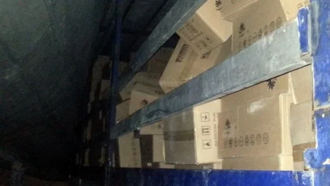 Ağrı'da İki Tir Dolusu Kaçak Ampul Ele Geçirildi