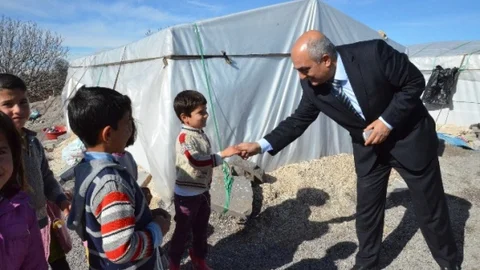 Suriyeli Ailelere Gıda Ve Barınma Desteği