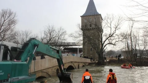 Kayıp 2 Kişi Tunca Nehri'nde Aranıyor