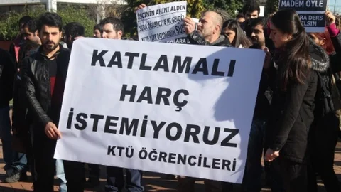 Ktü'lü Öğrencilerden ‘Katlamalı Harç' Protestosu