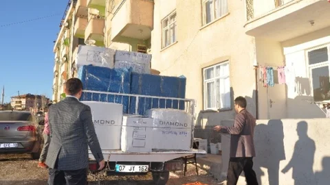 Ermenek'teki Madenci Ailelerine Yardımlar Devam Ediyor