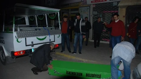 Üniversite Öğrencisi Evinde Ölü Bulundu