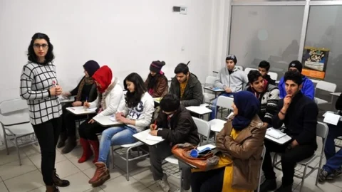 Iraklılara Sym'de Türkçe Dersi Veriliyor