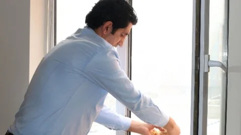 Ağrı Yurt Ay-Der Başkanı Çirik Aç Kalan Kuşları Unutmadı