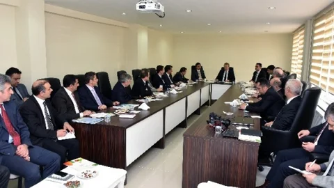 Gümüşhane'de İl Müdürleri Toplantısı Özel İdare'de Yapıldı