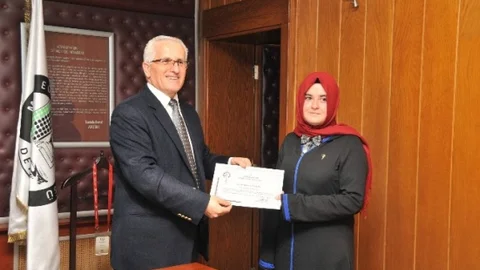 İl Öğrenci Meclis Başkanı Mazbatasını Aldı