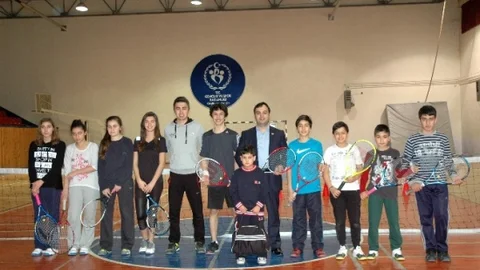 Başkan Mutlu Tenis Ve Judo Takımlarının Çalışmalarını İzledi