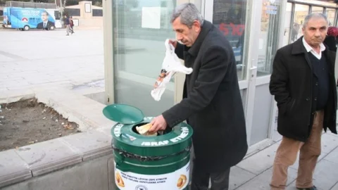 Yozgat Belediyesi Bayat Ekmekleri Sokak Hayvanları İçin Toplayacak