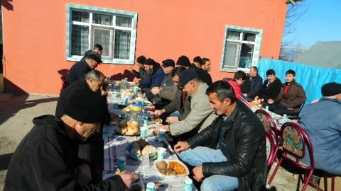 Posof'ta Yazdan Kalma Günler Şaşırtıyor