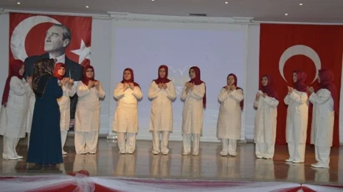 İşitme Engelliler Kur'an-I Kerim Okumasını Öğrendi