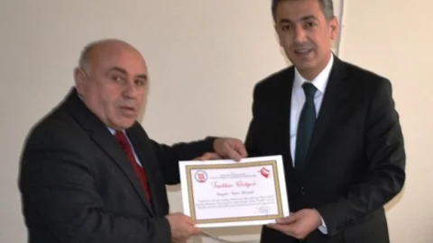 Görevleri Sona Eren Mütevelli Heyete Teşekkür Belgesi