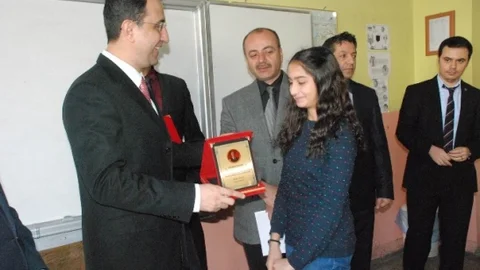 Gürün'de TEOG Sınavında Dereceye Giren Öğrenciler Ödüllendirildi