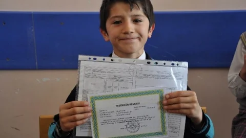 Sivas'ta Öğrenciler Karne Heyecanı Yaşadı