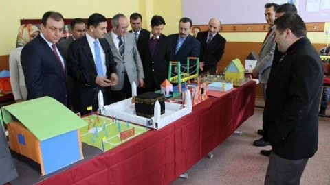 Atatürk Ortaokulu Öğrencileri Tasarladıkları Ürünleri Sergiledi