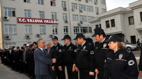 Yalova Emniyeti'nde Devir Teslim Töreni