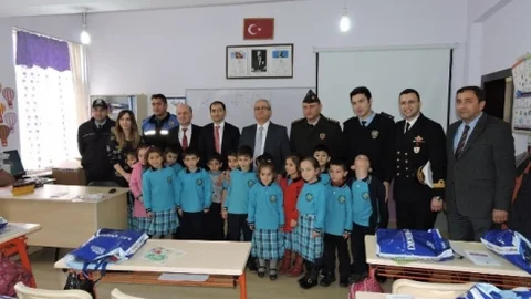 Karne Hediyesi Polis Amcadan