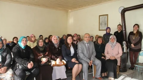 Kadın Meclisi'nden ''Mutlu Aile'' Semineri