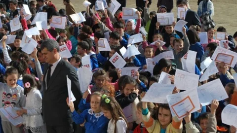 Pazarlar'da Tatil Zili Çaldı