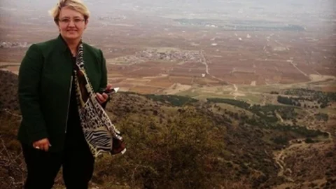 Ak Partili Şükriye Burak'tan Çiftçiye Yeni Üretim Alanı