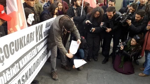 Dev-Lis'ten Boyalı Eylem