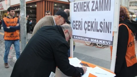 “Ekmek Zammı Geri Çekilsin” İmza Kampanyası