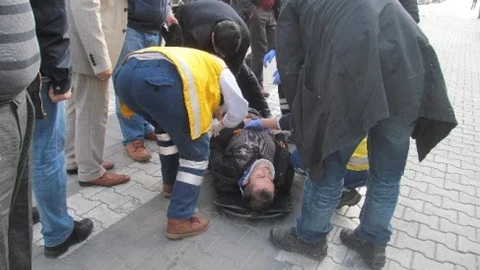 Karşıdan Karşıya Geçen Yayaya Plakasız Araç Çarptı