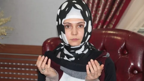 Rus Kızı Elif İsmini Alıp Müslaman Oldu