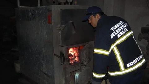 Kalorifer Bacasından Çıkan Dumanlar Paniğe Yol Açtı