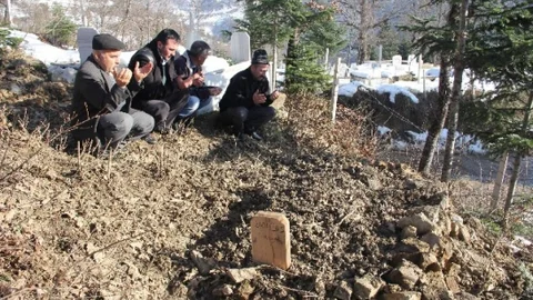 (Özel Haber) 15 Yıldır Küs Olan Abi Kardeş 5 Saat Arayla Öldü