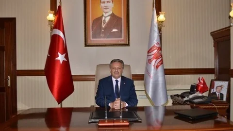Vali Kahraman'dan Yarıyıl Tatili Mesajı