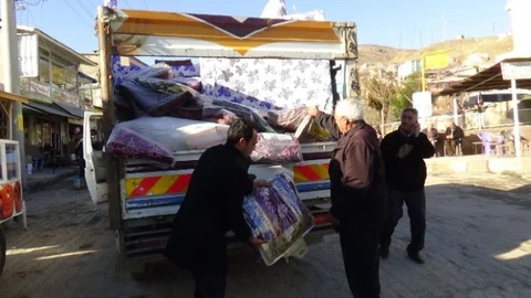 Kulp Kaymakamlığı Kobanili Aileleri Yalnız Bırakmadı