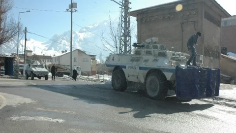 Hakkari'de Öcalan Yürüyüşü Öncesi Yoğun Güvenlik Önlemi