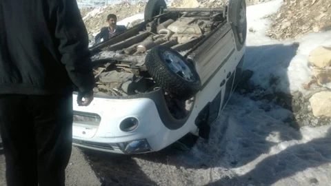 Otomobil Takla Attı 1 Yaralı