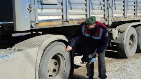 Hüyük'te Jandarmadan Kış Lastiği Denetimi