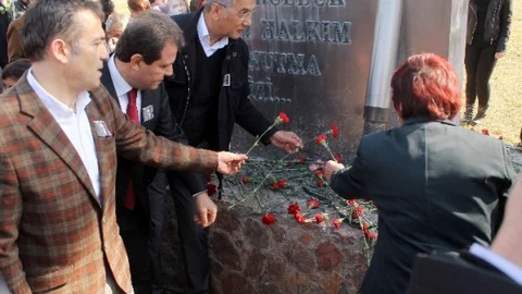 Mersin'de Uğur Mumcu Anıldı