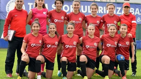 Muratpaşa'lı Kadınlar Karşıyaka'yı Konuk Ediyor