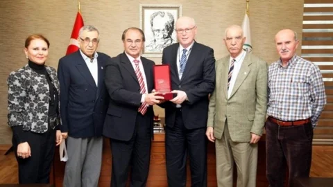 Parklara Köy Enstitülü Öğretmenlerin İsmi Verilecek