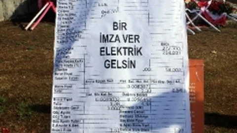 Antalya'da Elektrik Faturaları Protestosu