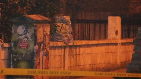 Şüpheli Çantadan Takdirname Çıktı
