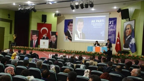 “Bu Ülkenin Öz Evlatları Bu Ülkeyi Yönetiyorlar”