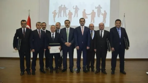 Güven 2014 Yılının En Başarılı Müdürleri Arasında