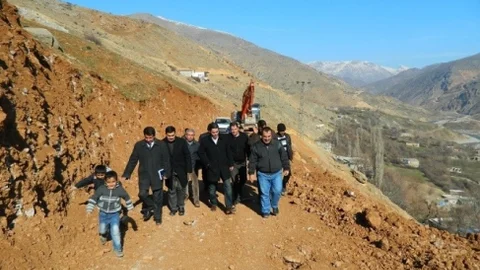 Kaymakam Aktürk Yapımı Devam Eden Köy Yolunu İnceledi