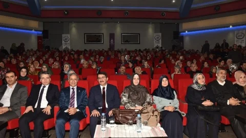 ‘Son Kale Aile' Konferansı Büyük İlgi Gördü