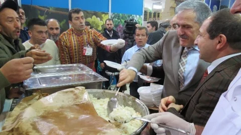 Kayısı Pilavı Ve Tatlısı Yoğun İlgi Gördü