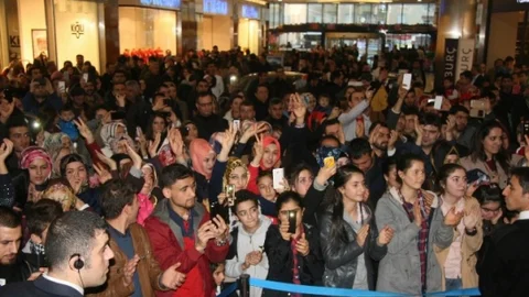 Hozan Dino Ninova Park'ta Diyarbakır'ı Salladı