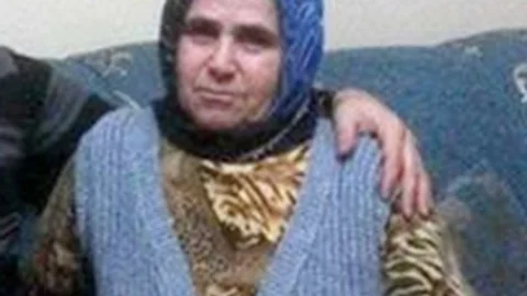 Geri Manevra Yapan Kamyon İki Kişiye Çarptı