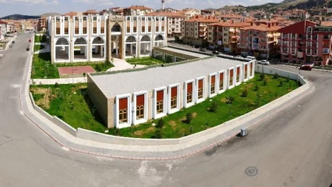 Necip Fazıl Kültür Merkezi Açılışı Bekliyor