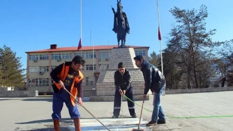 Oltu'da İlginç Protesto