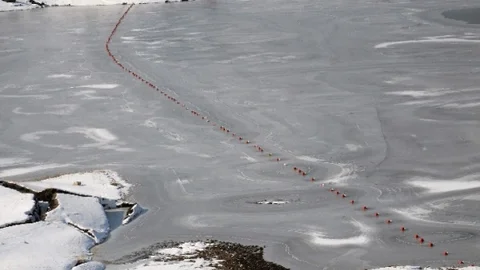 Çelikhan'da Çat Barajı Dondu
